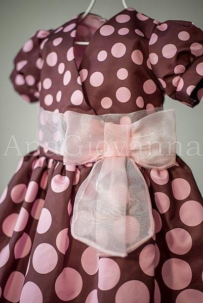Vestido infantil rosa e marrom Vestido infantil rosa e marrom
