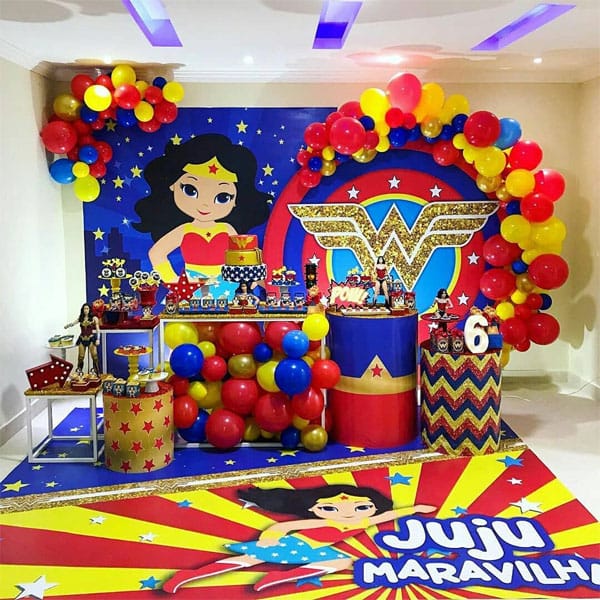Festa da Mulher Maravilha simples Festa da Mulher Maravilha simples